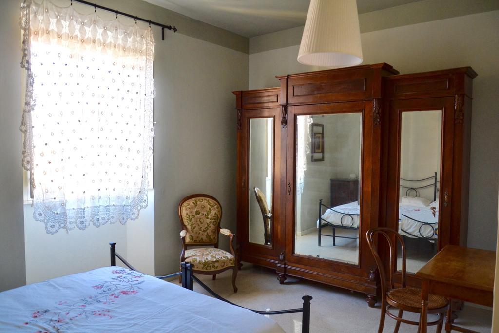 B&B I Due Gelsi Monte Libretti Szoba fotó